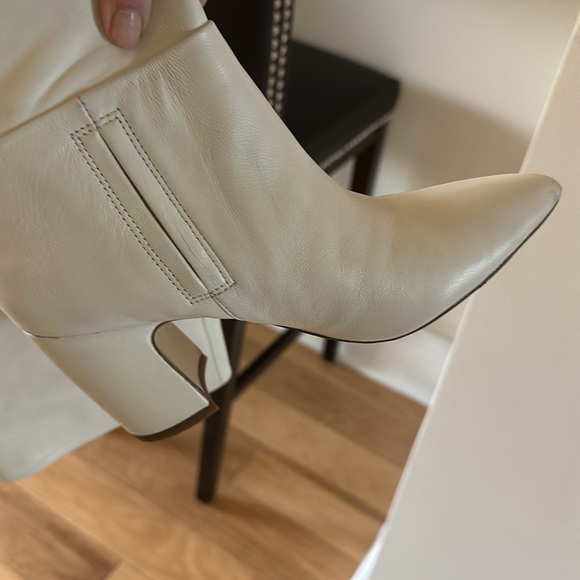 Sam Edelman Hutton White Leather Boots. Size 5.5 - Picture 6 of 6